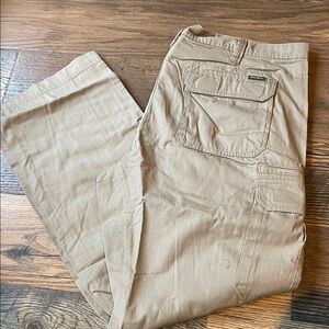 Eddie Bauer Versa Trex Cargo Pants light khaki 38 x 32